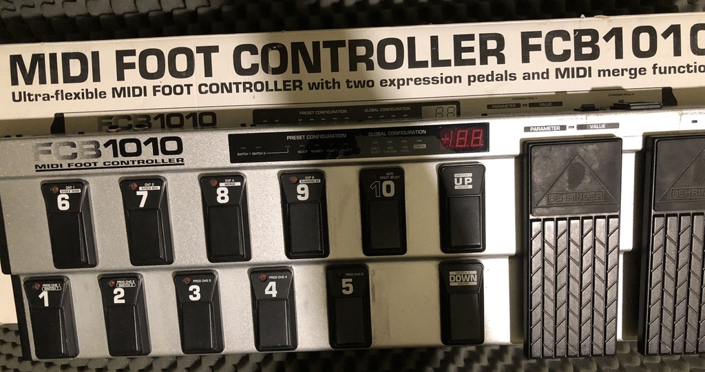 MIDI FootController Behringer FCB1010 Uno chip