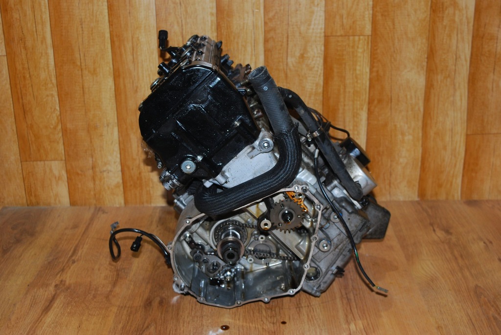Silnik SUZUKI GSXR 600 K8 K9 L0