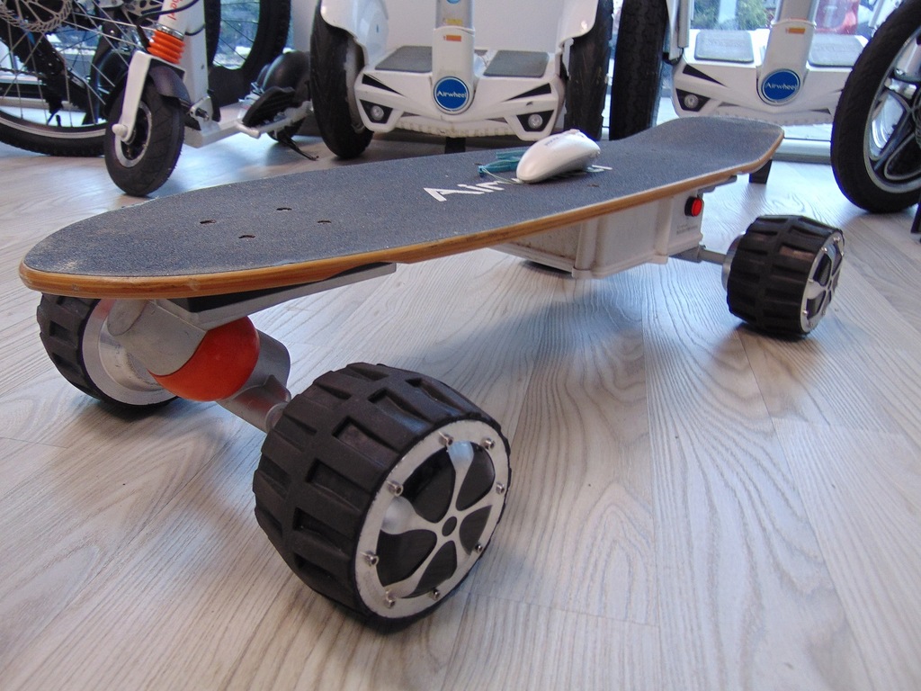 deska, deskorolka elektryczna uzywana Airwheel M3