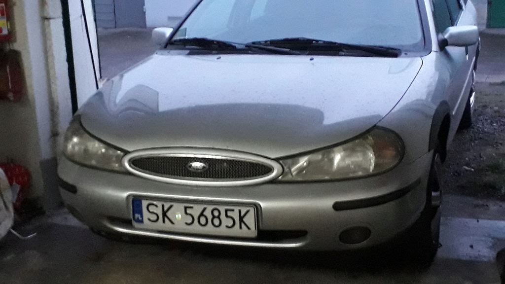 Ford Mondeo 1.8 1999r