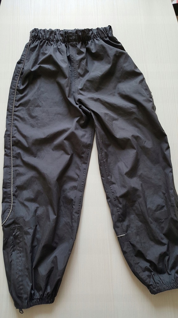 wodoodporne ortalionowe spodnie na deszcz 122-128