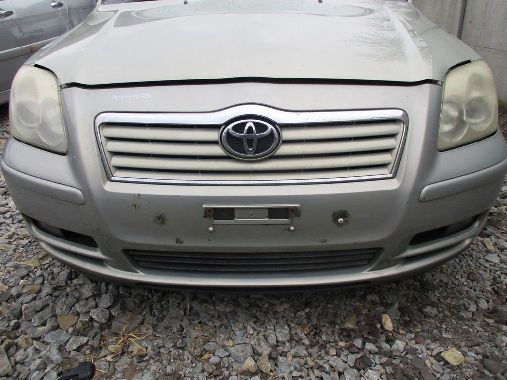 ZDERZAK PRZEDNI PRZÓD TOYOTA AVENSIS T25