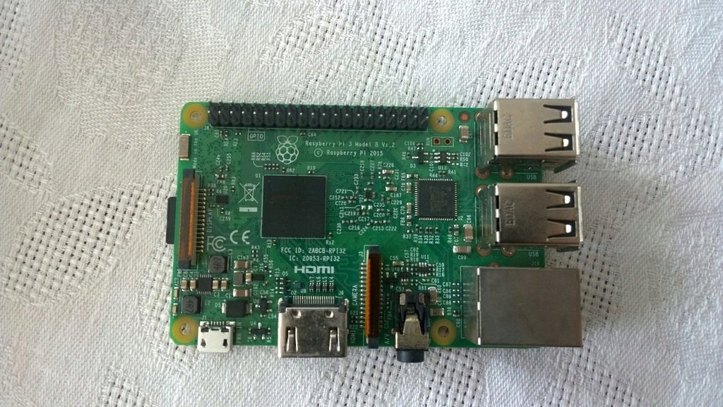 Komputer Raspberry Pi 3 Model B + karta 8 GB
