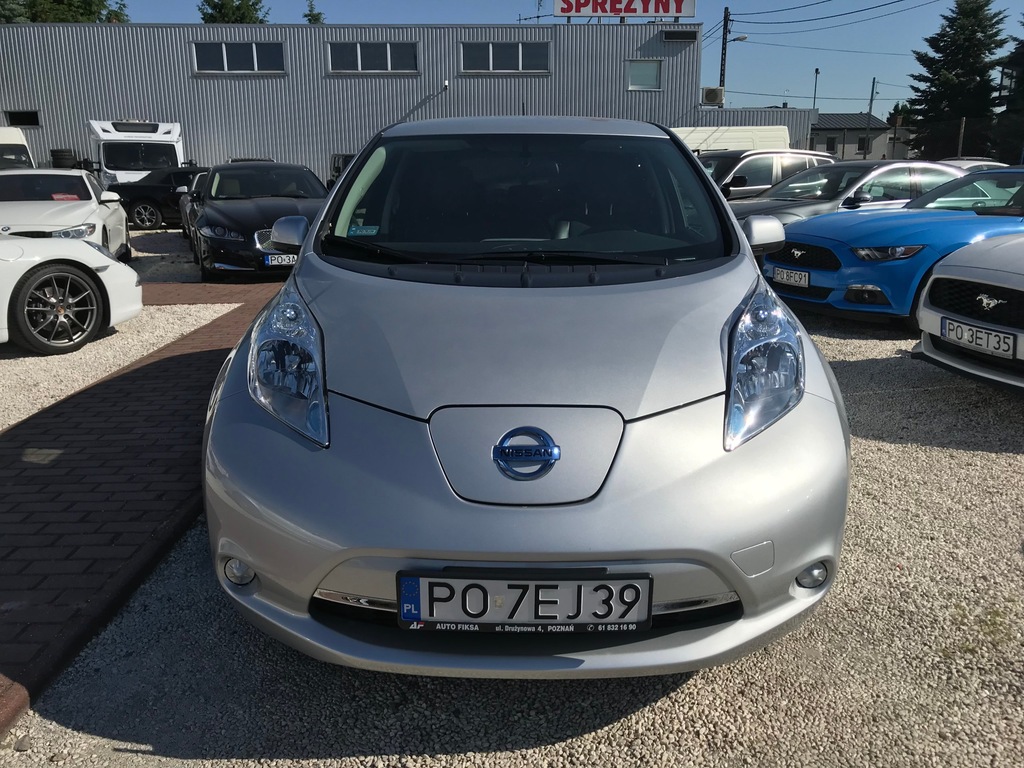 Nissan LEAF samochód elektryczny duża beteria
