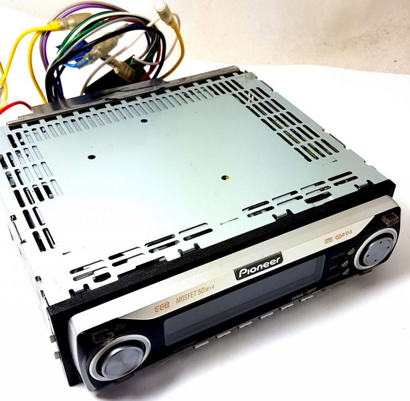 RADIO SAMOCHODOWE PIONEER DEH-P5700MP