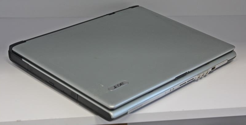 Acer travelmate 2300 не включается