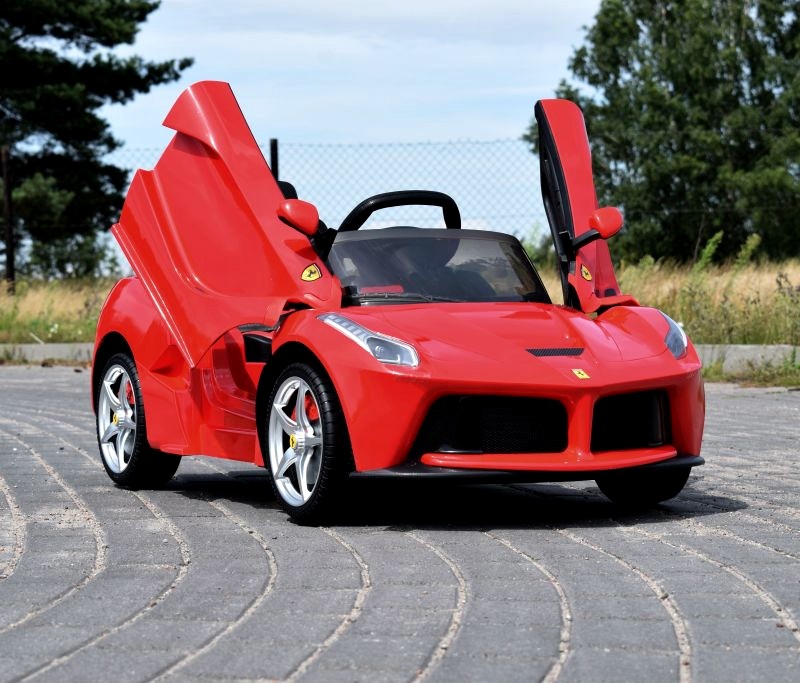 AUTO NA AKUMULATOR 12V LA FERRARI 2 SILNIKI +PILOT