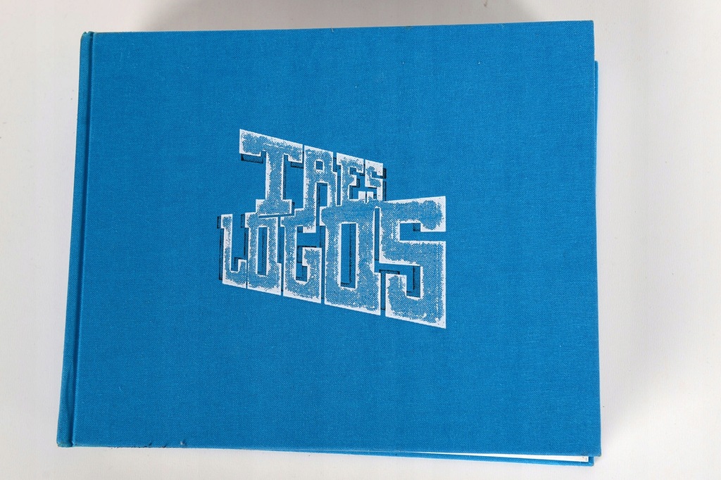 TRES LOGOS - A selected Logo Collection