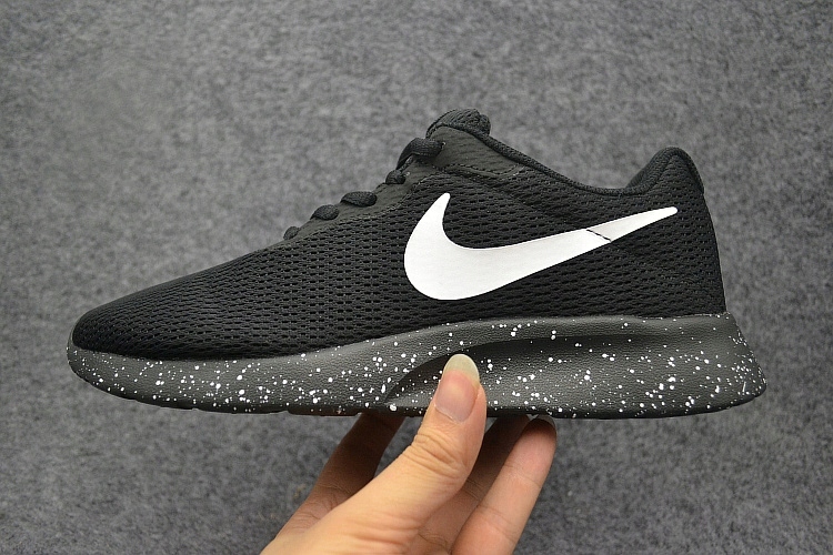 nike tanjun oreo