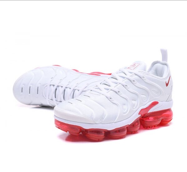 NIKE AIR vapormax plus White /red