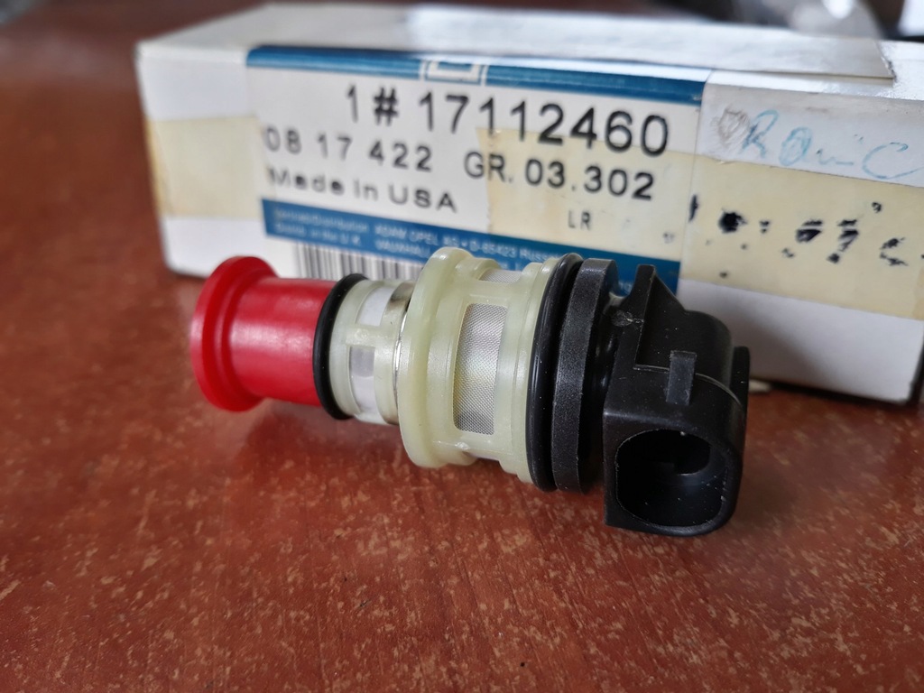 Opel Astra Vectra Kadett C18NZ Wtryskiwacz paliwa