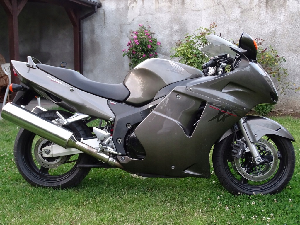 Honda CBR 1100 XX z Niemiec niski przebieg 7553202759 Honda CBR 1100 XX z Niemiec niski przebieg 7553202759