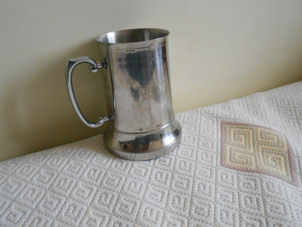 Piwo - kufel metalowy do piwa Abbot ale.