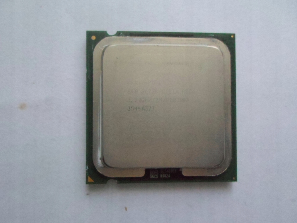 Procesor INTEL 04 Pentium 640 SL 7 Z8 3.20 GHZ/2M.