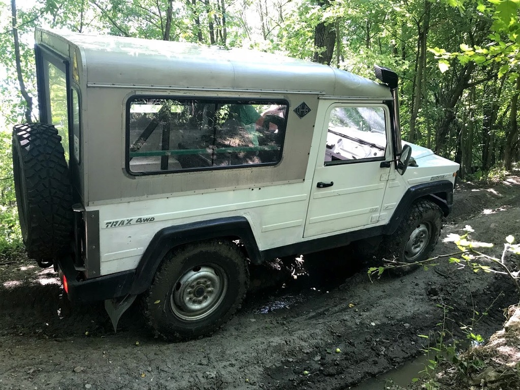 Bajaj Tempo Trax 4x4 na licencji Mercedes-Benz