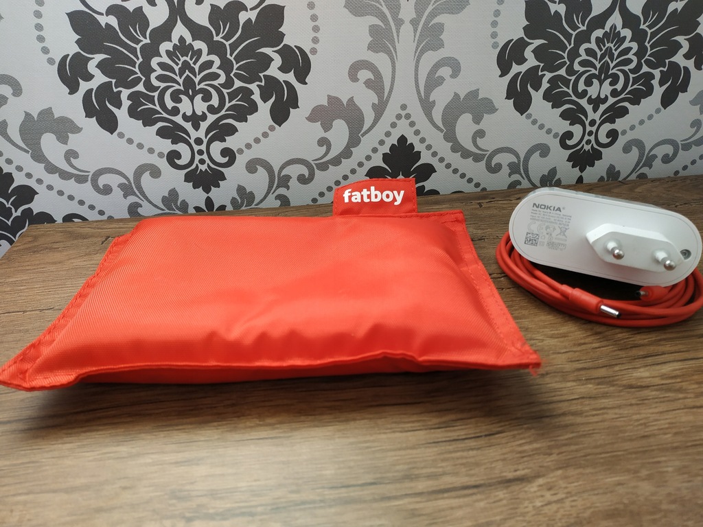 ### ŁADOWARKA INDUKCYJNA NOKIA FatBoy AC-301E ###
