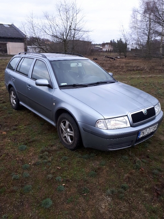 skoda Octavia kombi benzyna 2002