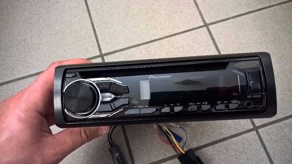 Radio samochodowe Pioneer DEH-1800UB USB MP3 Gwara