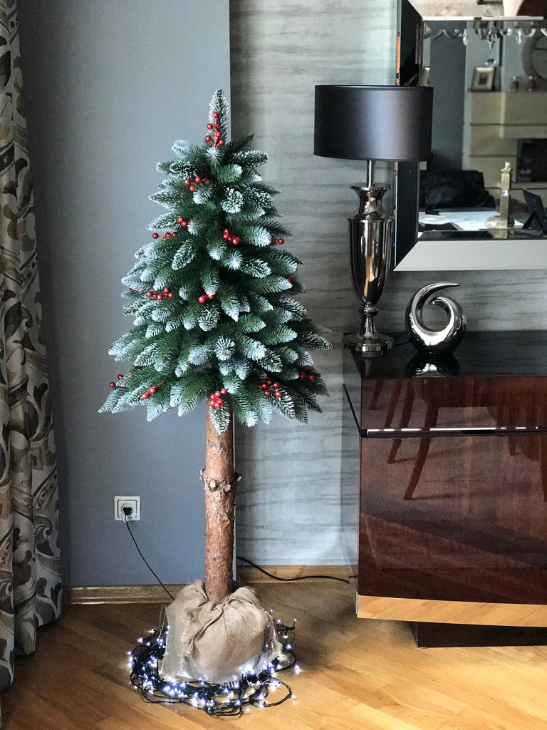 Choinka sztuczna ŚWIERK NA PNIU 150 cm JARZĘBINA