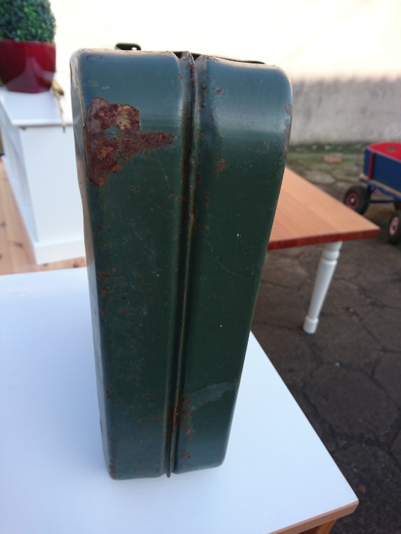 Kraftstoff 4368 ドイツ軍燃料缶 5L 物入れ ヴィンテージ Kraftstoff 4368 ドイツ軍燃料缶 5L 物入れ ヴィンテージ