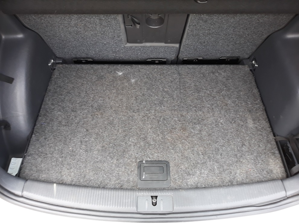 PODŁOGA BAGAŻNIKA VW GOLF V + PLUS 06r