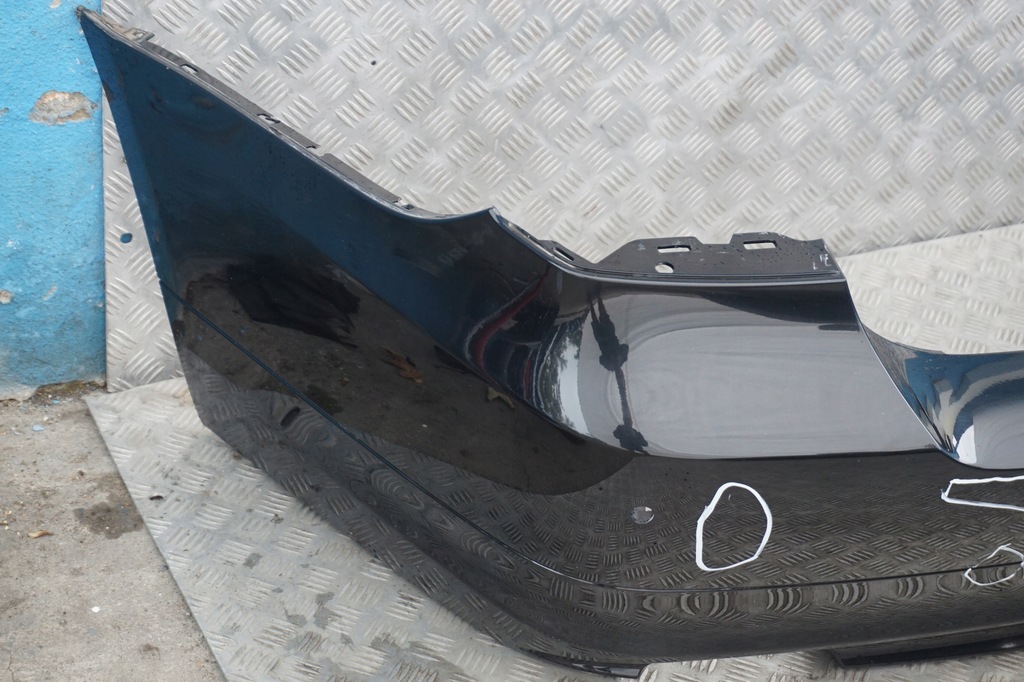 BMW 3 E90 LCI Zderzak tylny tył black saphire 7547431705