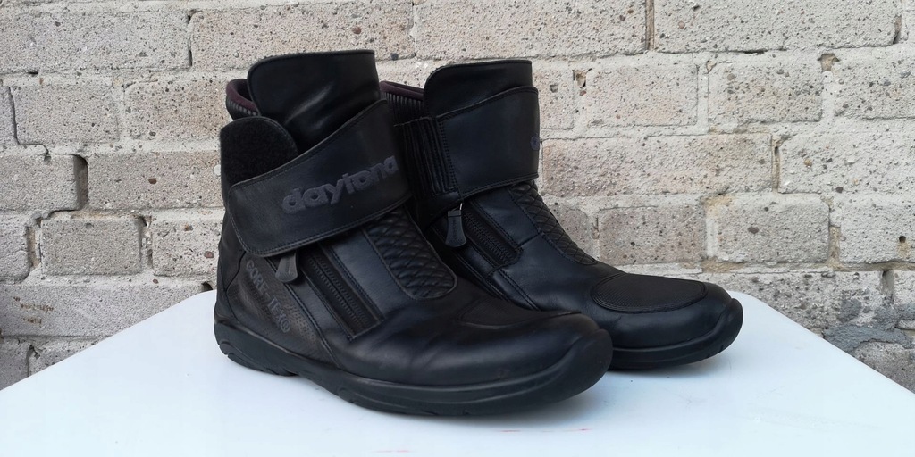daytona arrow boots