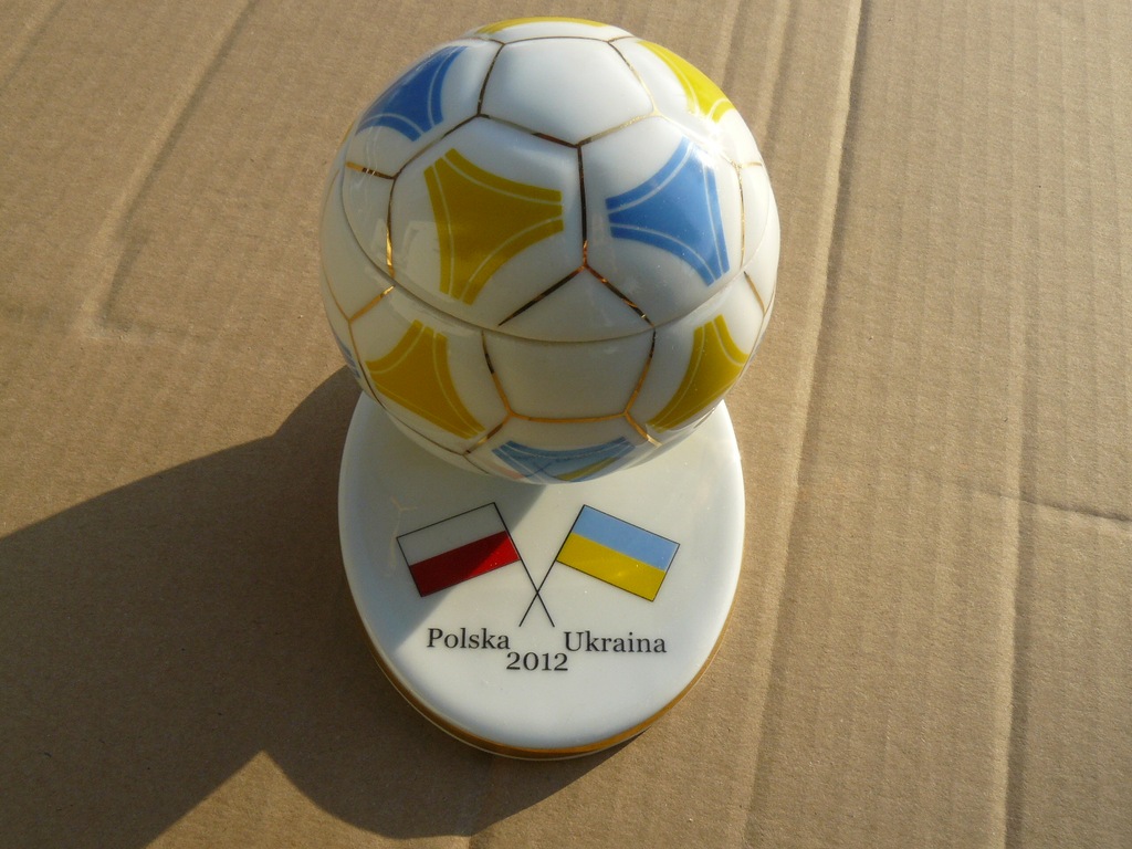 CUKIERNICA PIŁKA EURO 2012 POLSKA UKRAINA ĆMIELÓW