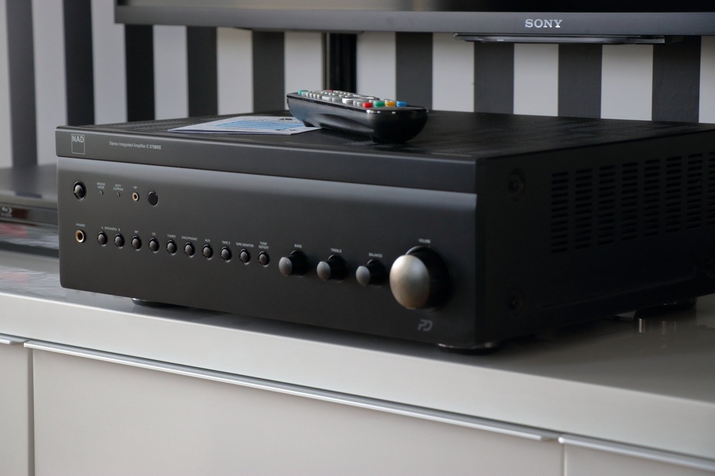 Wzmacniacz stereo NAD C375 BEE wraz z MDC DAC 2.0