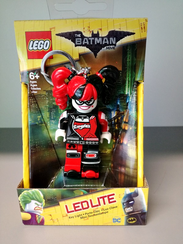 BRELOCZEK LEGO BATMAN GIRL Z LATARKĄ