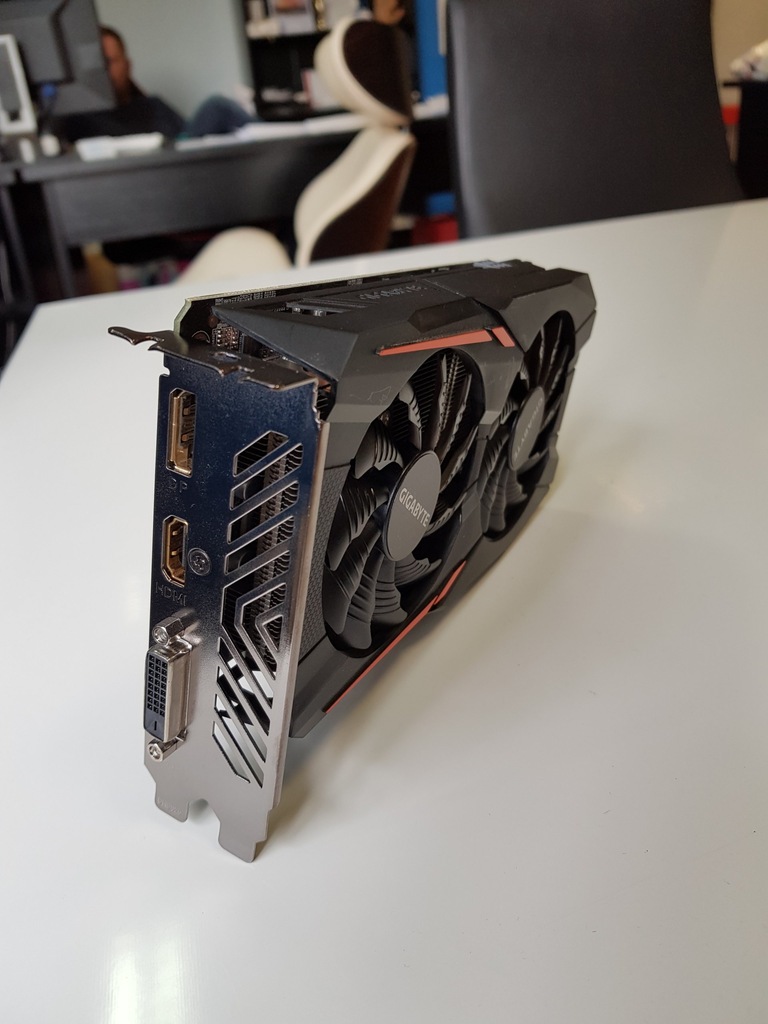 Gigabyte Radeon RX560 Gaming OC4GB 2 wiatraki