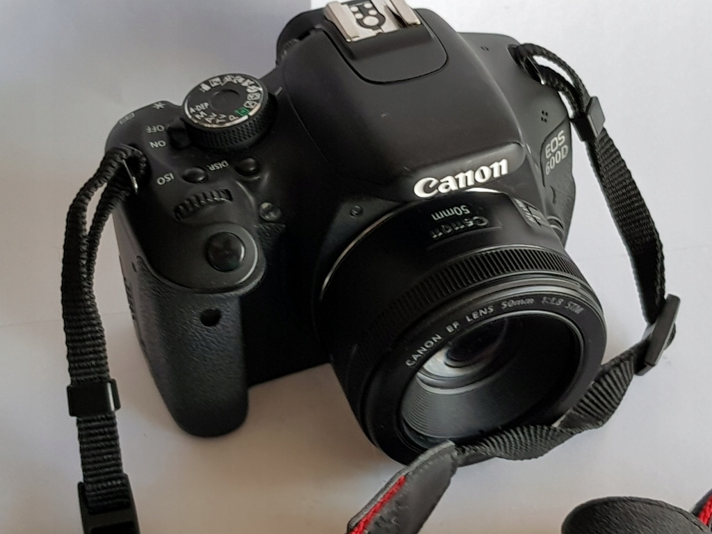 CANON EOS 600D + CANON EF 50MM 11.8 STM ZADBANY 7654659553