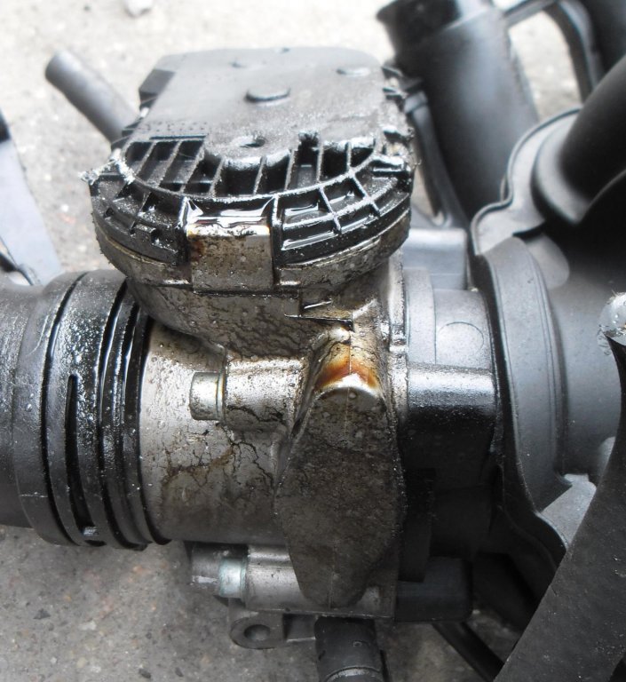 PRZEPUSTNICA AUDI A4 B6 2.0 ALT 06B133062H