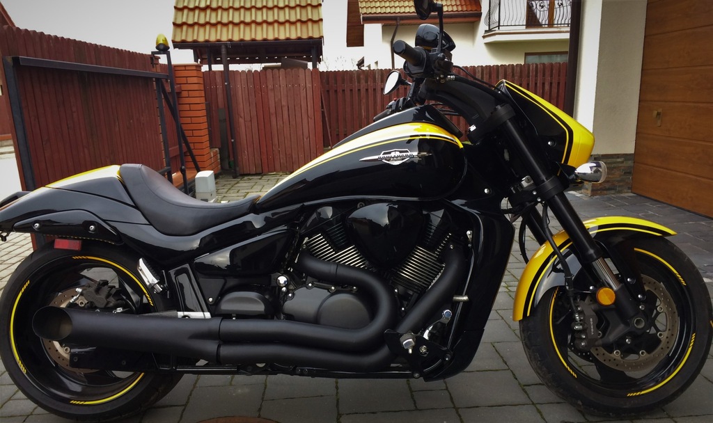 Suzuki vzr1800 boulevard