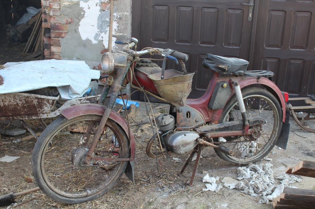 Motor-Komar Sztywniak na pedała