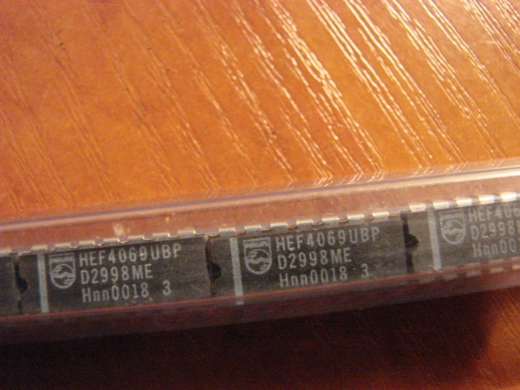 PHILIPS HEF4069UBP układ scalony 8 szt