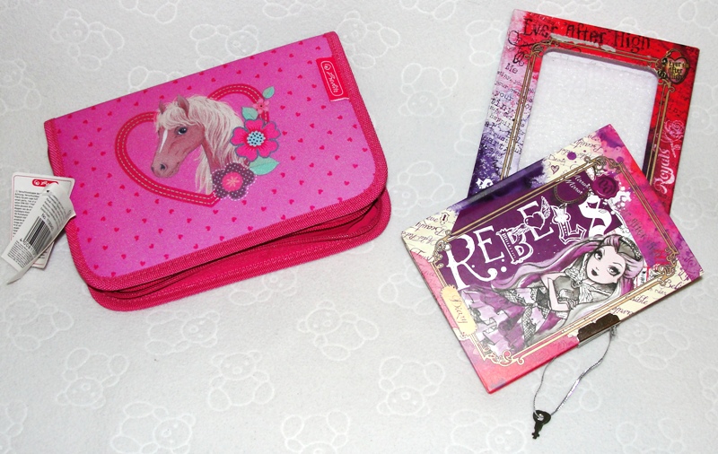 Pamiętnik Ever After High Polska Wersja PIÓRNIK Z WYPOSAŻENIEM + PAMIĘTNIK EVER AFTER HIGH - 7093712947