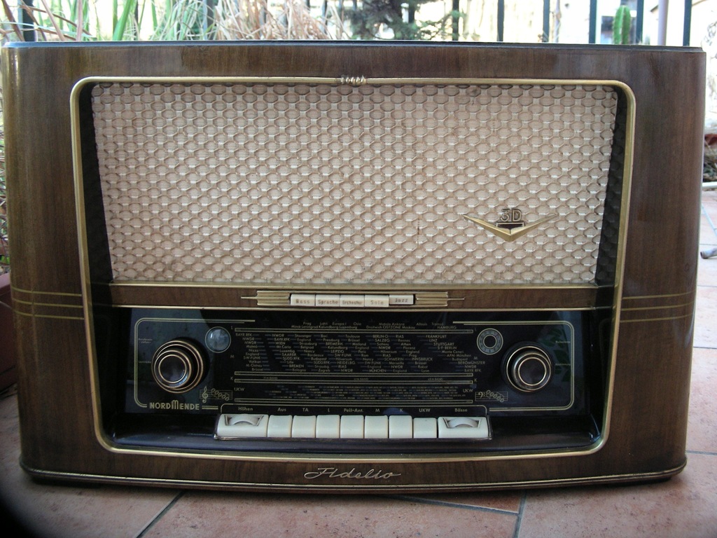 NORDMENDE FIDELIO 56 / 3D Z 1956 ROKU