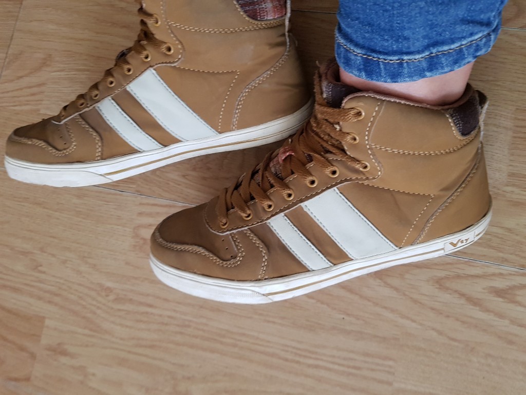 Vty Buty Adidasy za kostkę Snakersy Bezowe 37 24cm
