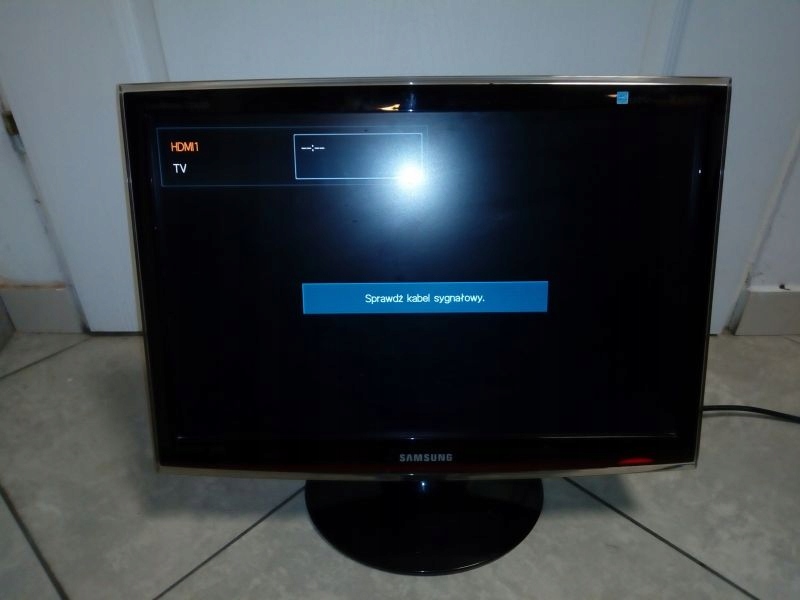 SAMSUNG T220HD -MONITOR-TUNER TV DVB-T MPEG2 - HD