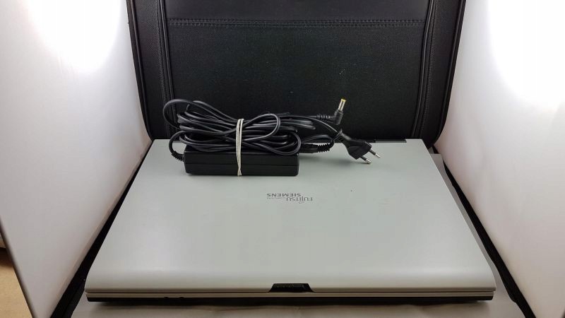 LAPTOP FUJITSU SIEMENS ESPRIMO V6515