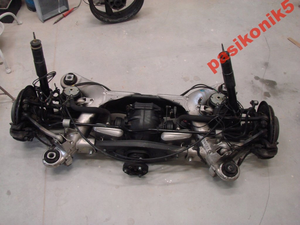TYLNE ZAWIESZENIE KOMPLETNE MERCEDES CLS 500 W219