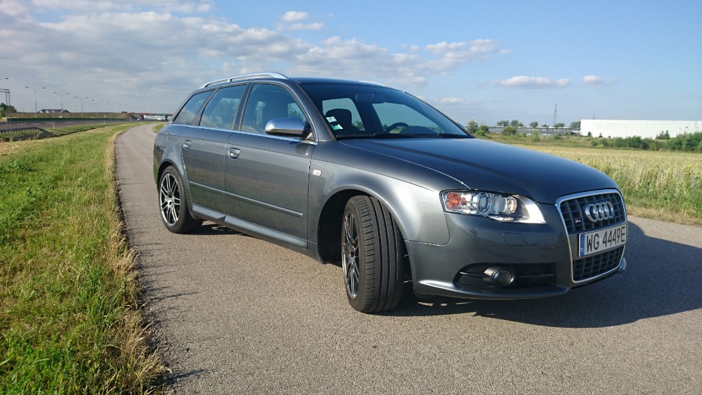 AUDI S4 B7 4.2 V8