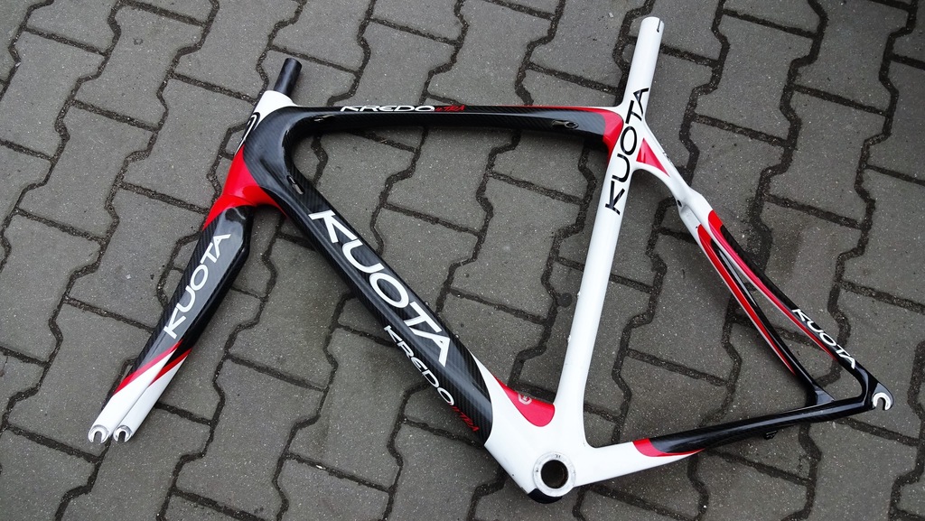 USZKODZONA RAMA SZOSOWA KUOTA CARBON + WIDELEC
