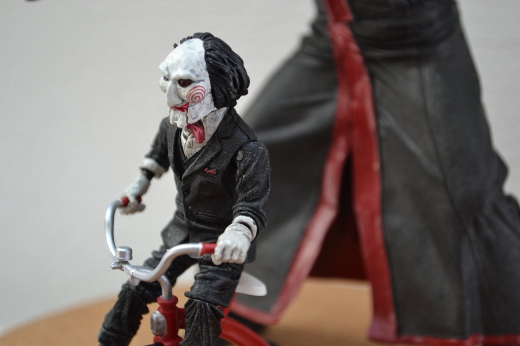 Piła Figurka NECA Jigsaw Killer the saw 7305492204 oficjalne