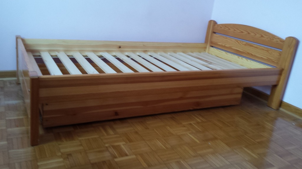 łóżko 90 x 180 sosnowe 