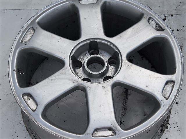 ORYGINALNA FELGA AUDI 18 CALI 4D0601025