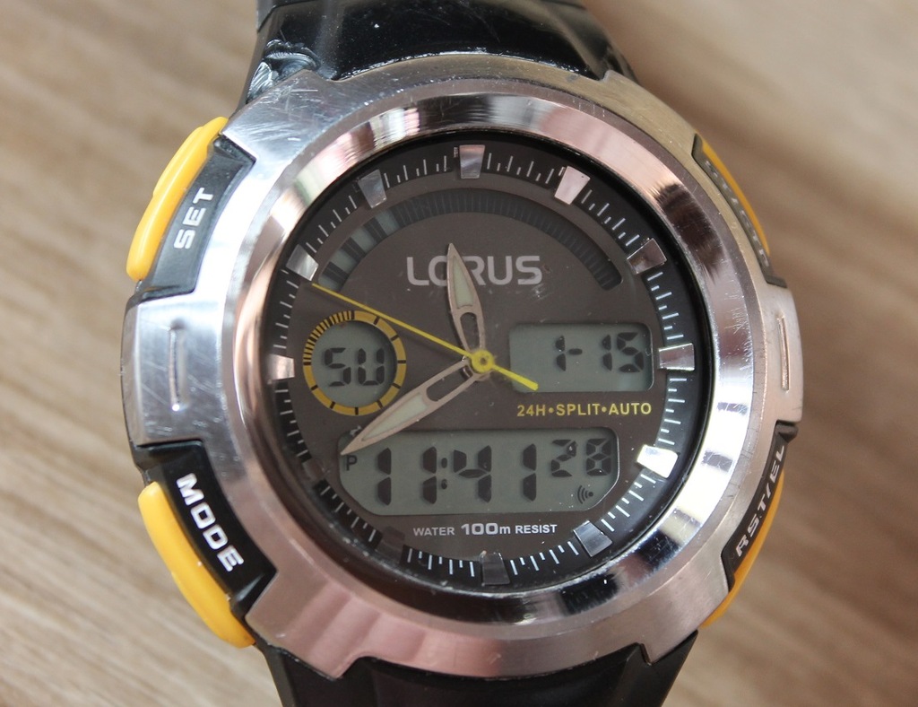 Zegarek LORUS Z012-X001  USZKODZONY