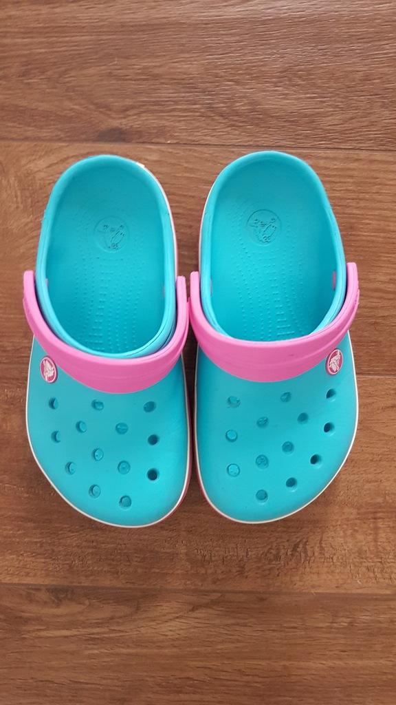 oryginalne Crocsy błękitne rozmiar J2 stan bd
