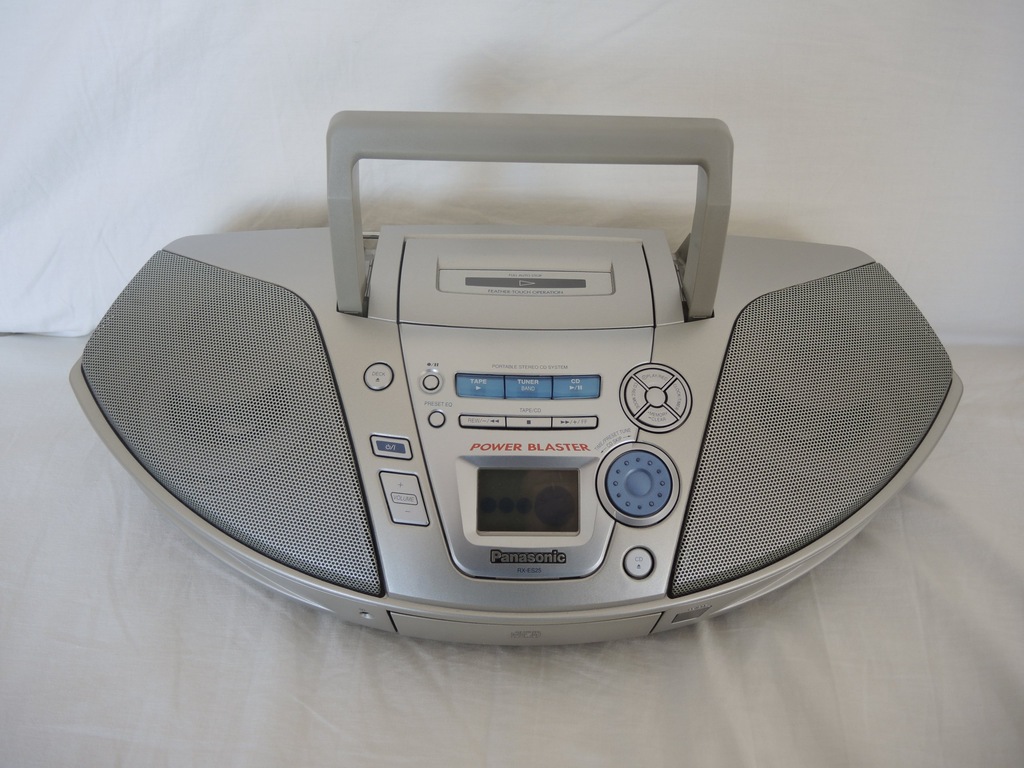 Radioodtwarzacz Panasonic RX-ES25 z serii COBRA